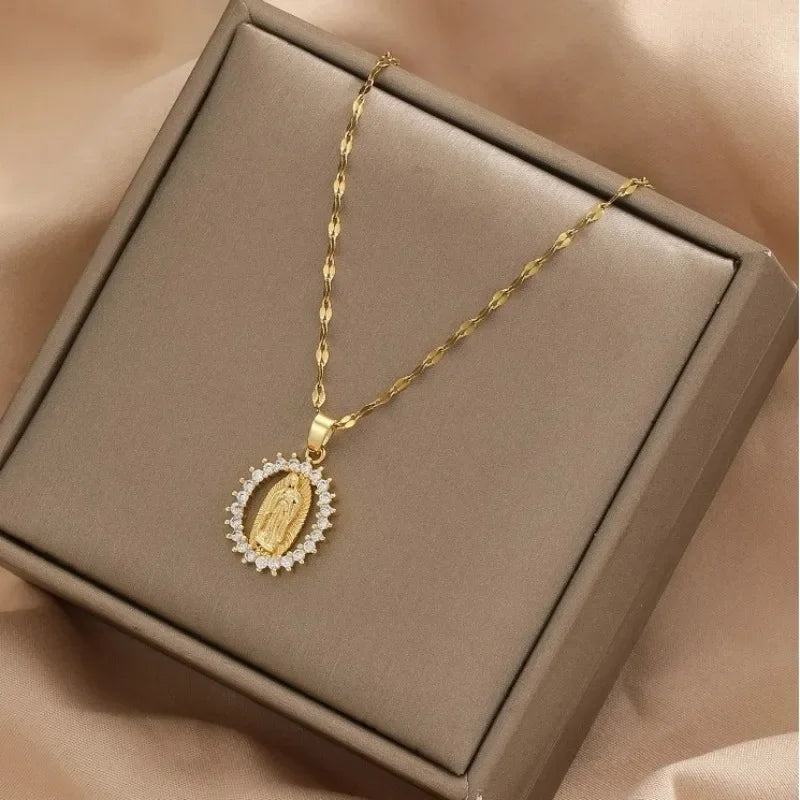Mary Hollow Necklace