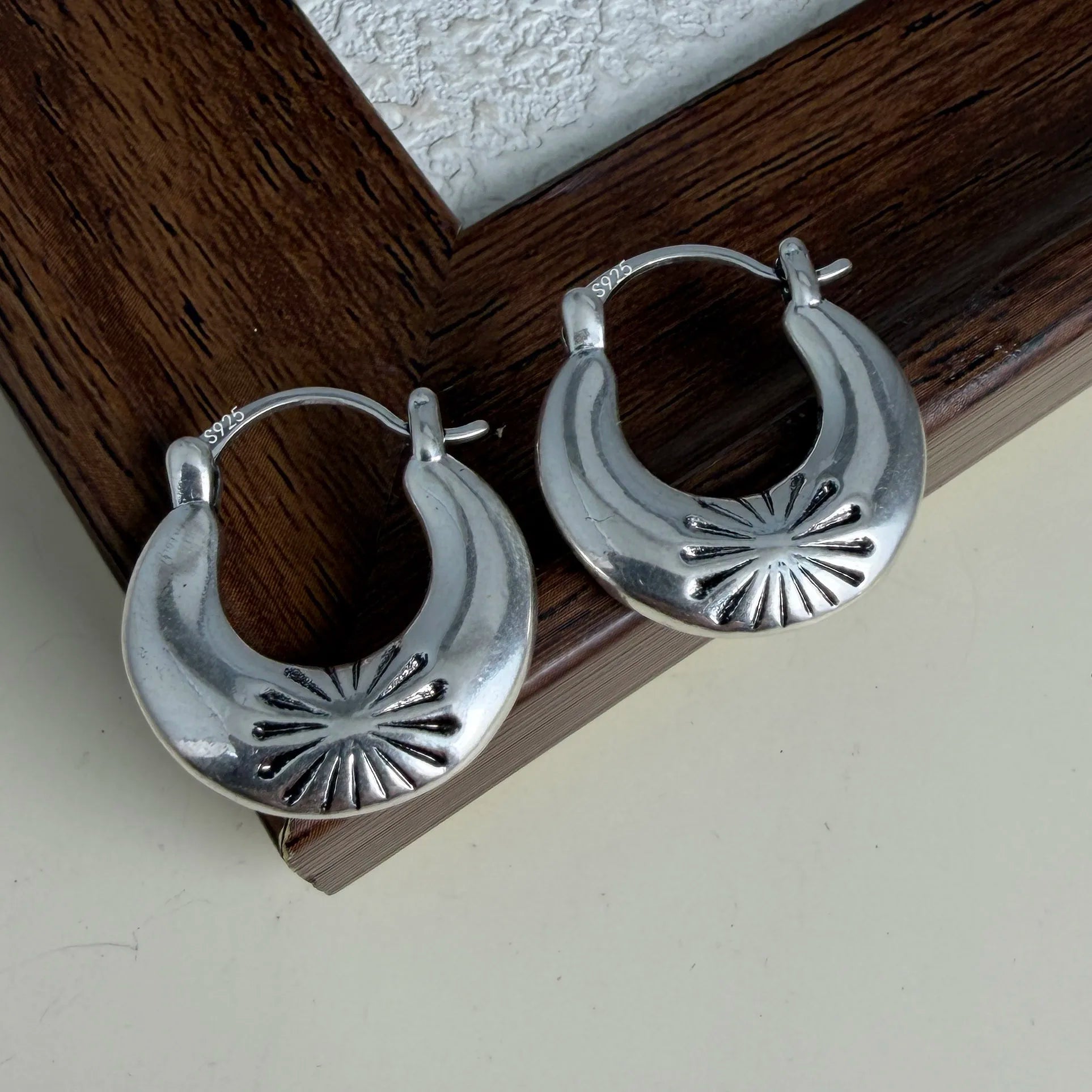 Retro Flower Earring