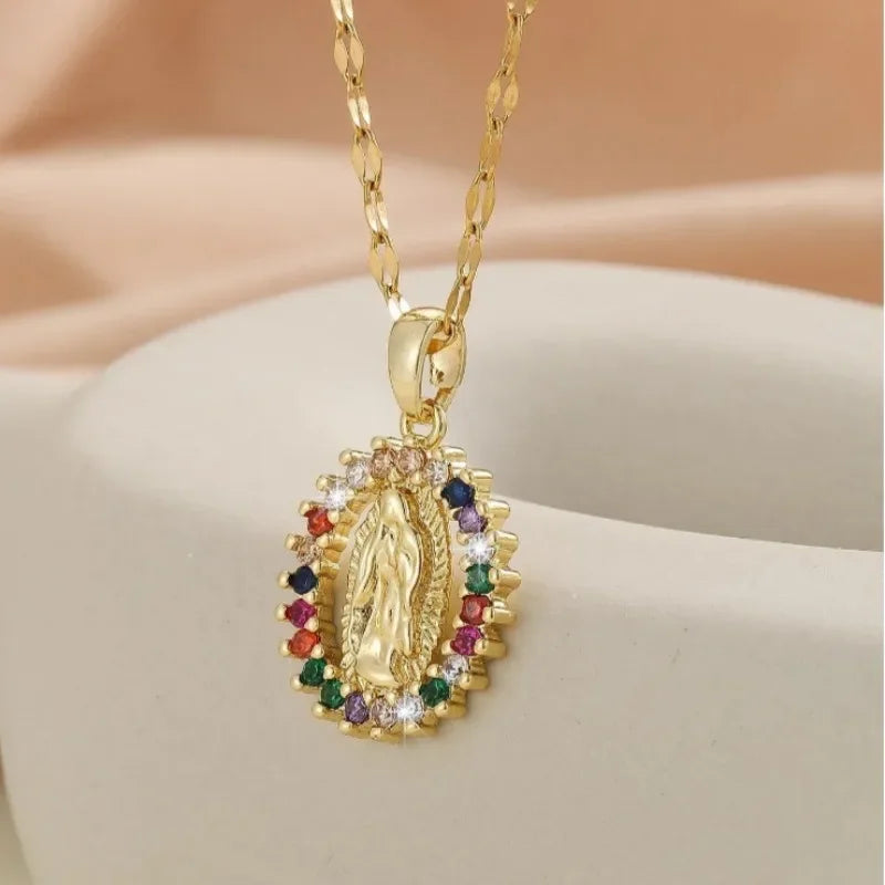 Mary Hollow Necklace